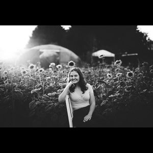 Meet your Posher, Anne-shirley